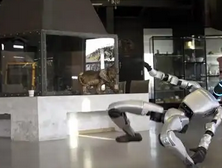 宇树机器人“鲤鱼打挺”实拍：黑科技背后的技术解析