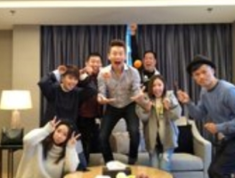 陶喆：一米流苏新造型，摇滚舞台的个性宣言