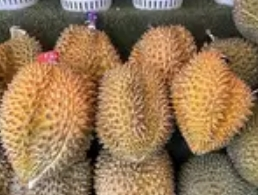 榴莲价格“跳水”引抢购热潮，消费者实现“榴莲自由”