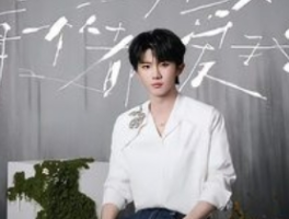 马嘉祺歌手舞台唱王源的歌：跨越时空的音乐共鸣