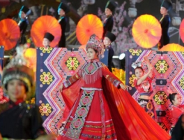 湖南龙山县第十届舍巴日开幕 展湘西土家文化魅力