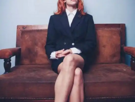 跷二郎腿有什么好处坏处？科学解析长期跷二郎腿的影响