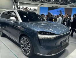 问界M9改款车型提前上市：市场竞争加剧