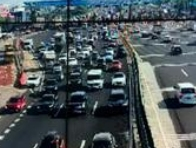 今年五一你被堵在哪儿了？一场全民参与的“空间焦虑”行为艺术
