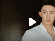 黄景瑜“腿上人山人海”引热议，硬汉魅力再掀粉丝狂潮