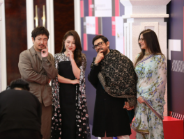 沈腾马丽教阿米尔汗比心，范丞丞胡先煦红毯争艳