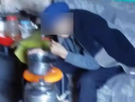 83岁老人因子女给赡养费被取消低保，政策合理性引热议