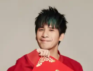 大张伟演唱会现场，展现音乐魅力