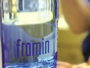 988元一瓶的“天价水”引热议，消费者质疑是“智商税”