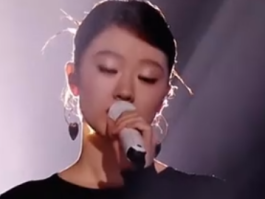 单依纯《歌手》表现遭吐槽，网友：声音小得像蚊子