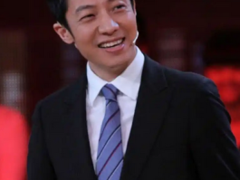 撒贝宁被叫“刘德华”憋不住笑了，明星撞脸趣事引发网友热议